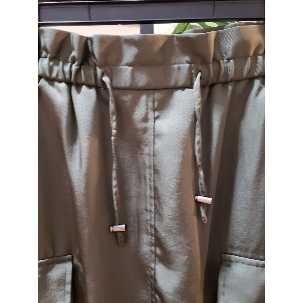 Express Women's Green Solid 100% Polyester Flap P… - image 4